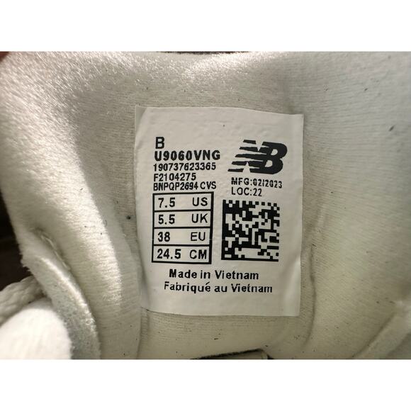 New Balance 9060 Nori Mens Size 7.5 Ladies 9 #U9060VNG NEW Authentic in Box - Picture 9 of 9